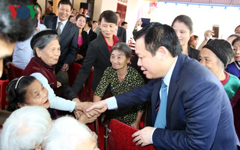 Deputy Prime Minister attends solidarity festival in Nghe An - ảnh 1