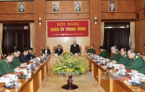 Party leader Nguyen Phu Trong attends Central Military Commission’s meeting - ảnh 1
