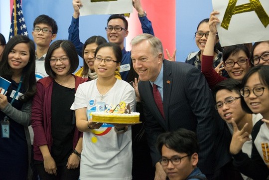 US Ambassador talks to Young Southeast Asian Leaders Initiative (YSEALI) - ảnh 1