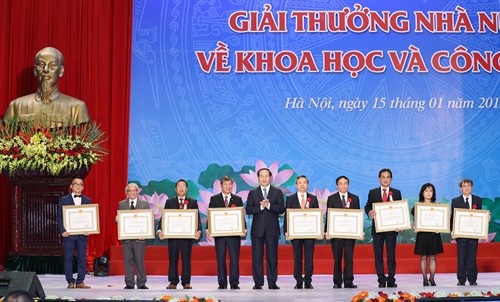 Ho Chi Minh, State Awards for science and technology announced - ảnh 1