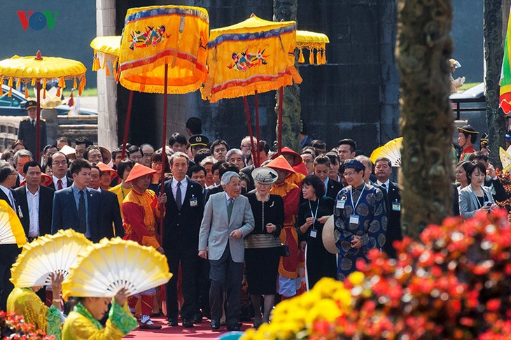 Japanese Emperor, Empress conclude Vietnam visit  - ảnh 1