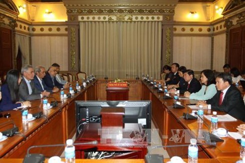 Ho Chi Minh city boosts trade, investment cooperation with Iran - ảnh 1