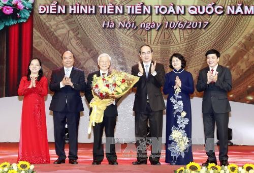 National role models honored - ảnh 1
