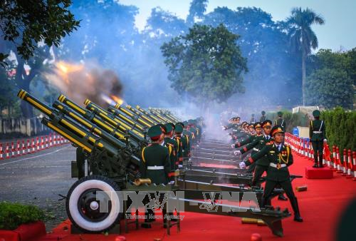 21-gun salute welcoming ceremony for Chinese top leader - ảnh 1