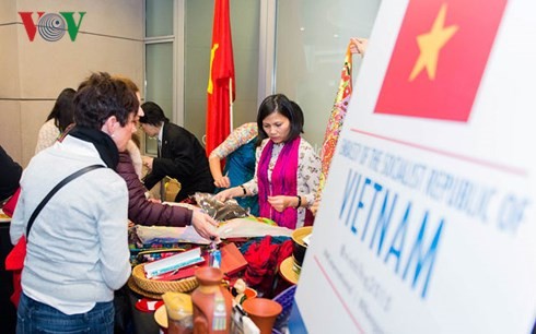 Embassy promotes Vietnamese culture in US - ảnh 2