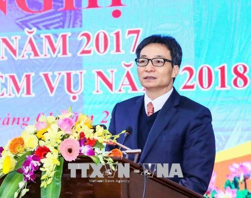 Deputy PM stresses working class’s role in 4th industrial revolution  - ảnh 1
