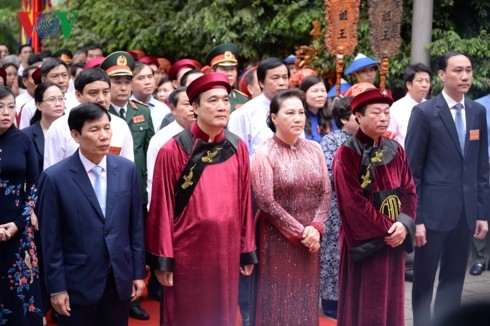Vietnamese commemorate Hung Kings’ death anniversary - ảnh 1