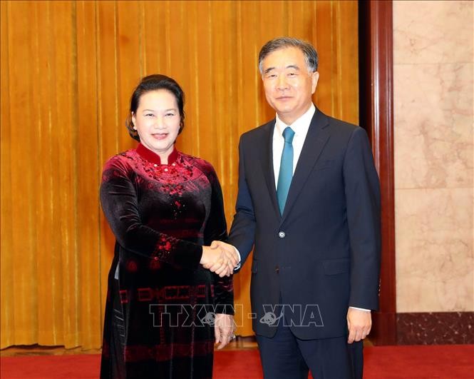 NA Chairwoman meets Chinese People's Political Consultative Conference Chairman - ảnh 1