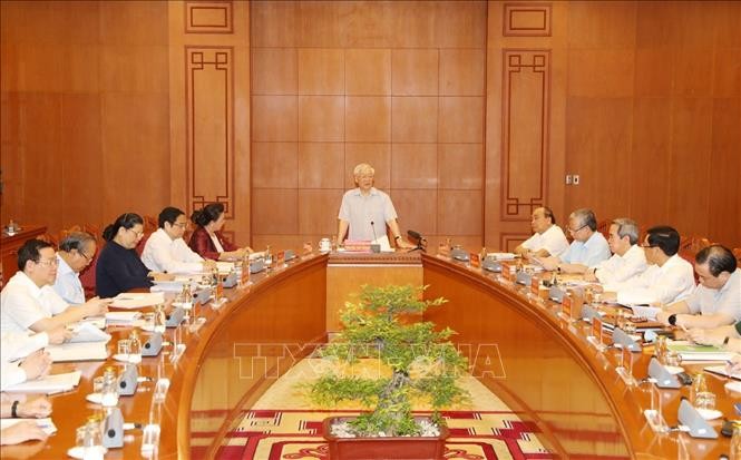 Party leader and President chairs meeting of sub-committee on National Party Congress documents - ảnh 1