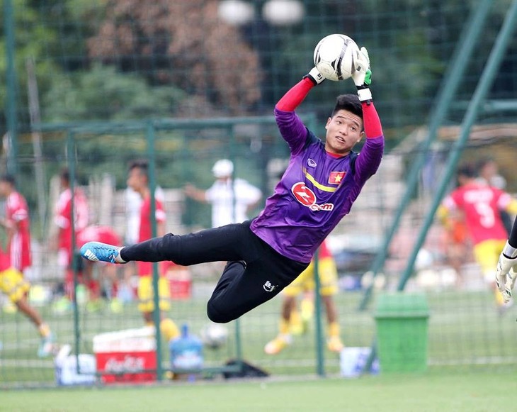 Former U23 Vietnam goalie likely to join Hanoi for AFC Cup’s second leg - ảnh 1