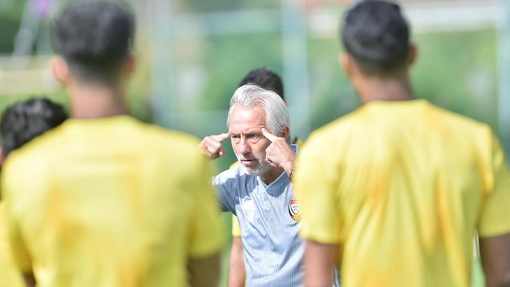 UAE coach disappointed at defeat by Thailand - ảnh 1