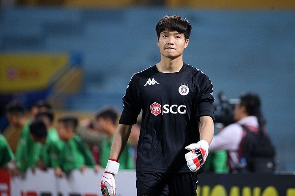 Hanoi FC to renew contract with goalie Phi Minh Long - ảnh 1