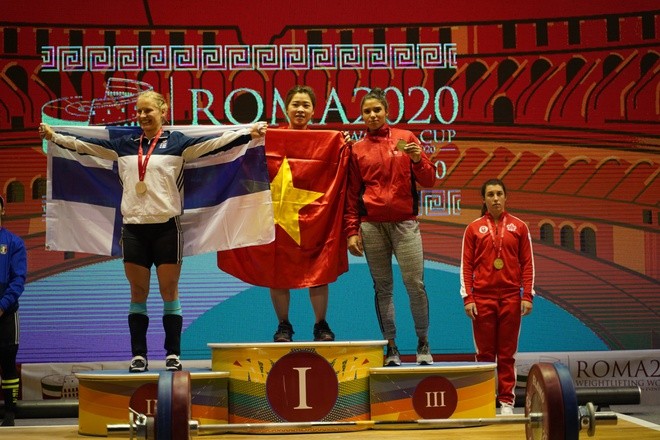 Vietnamese weightlifters wins 10 gold medals at World Cup Day 2 - ảnh 1