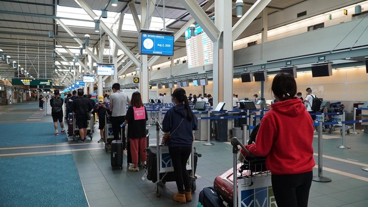 Vietnamese citizens repatriated from Canada, South Korea  - ảnh 1