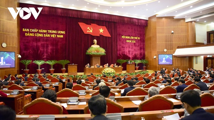 Party Central Committee opens 15th plenum to nominate key personnel  - ảnh 1