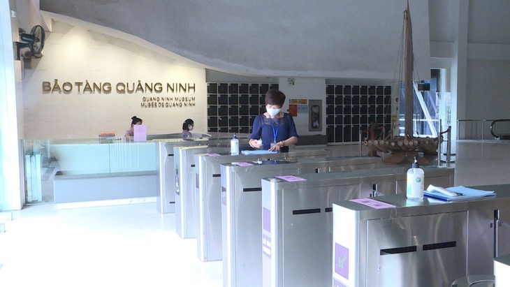Quang Ninh restarts intra-provincial tourism - ảnh 1