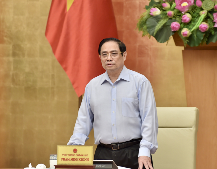 PM requests setting up special working groups to fight COVID-19 - ảnh 1