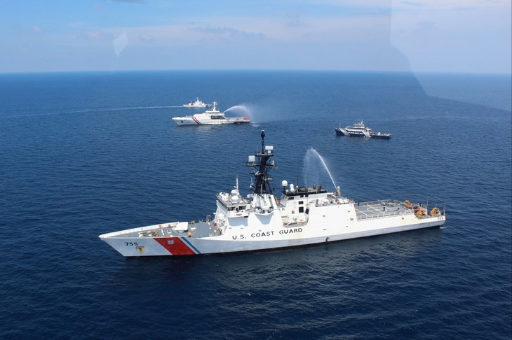 Philippines, US conduct maritime drill near East Sea - ảnh 1