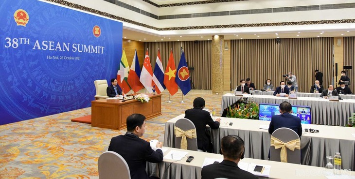ASEAN Summits end, Vietnam confirms its responsible contribution   - ảnh 1