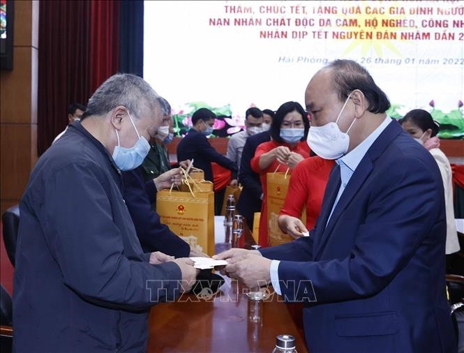 President Nguyen Xuan Phuc: No one left behind without Tet  - ảnh 1