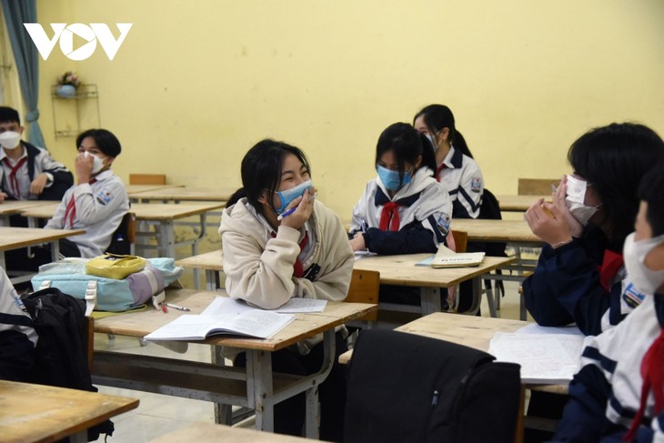 Primary and secondary students in Hanoi to return to school from Feb 10 - ảnh 1