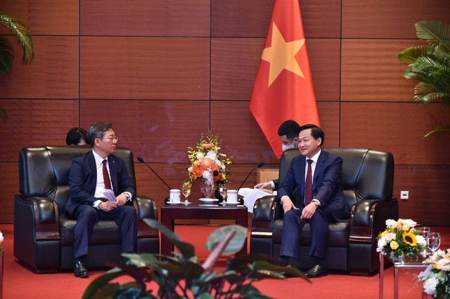Government facilitates Hana Bank’s long-term investment in Vietnam - ảnh 1