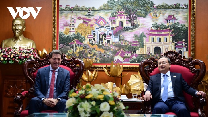 VOV President receives ADB Country Director for Vietnam - ảnh 1