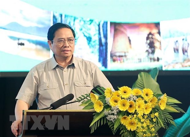 Central Highlands must be developed on economy, society, environment, and defense: PM - ảnh 1