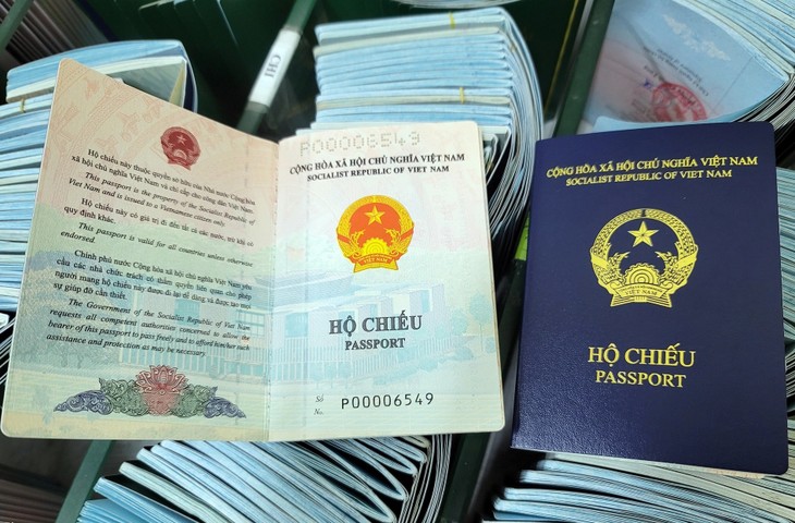 Vietnam’s popular passport has new format  - ảnh 1