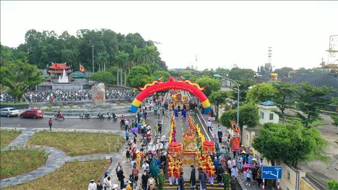 Cua Ong Temple Festival returns, remembers 13th century military general  - ảnh 1