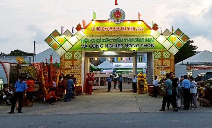 Culture-Tourism Week and Southern Food Festival underway in Tra Vinh  - ảnh 1