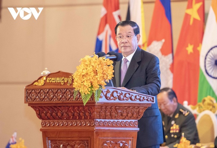 Cambodia champions multilateral defense cooperation at ASEAN meeting - ảnh 2
