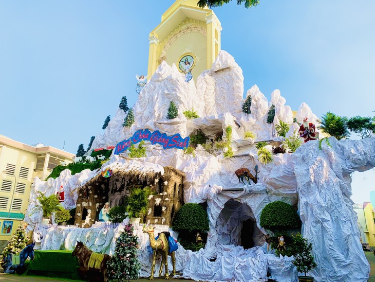 Christmas in the air in Ho Chi Minh City’s parish - ảnh 1