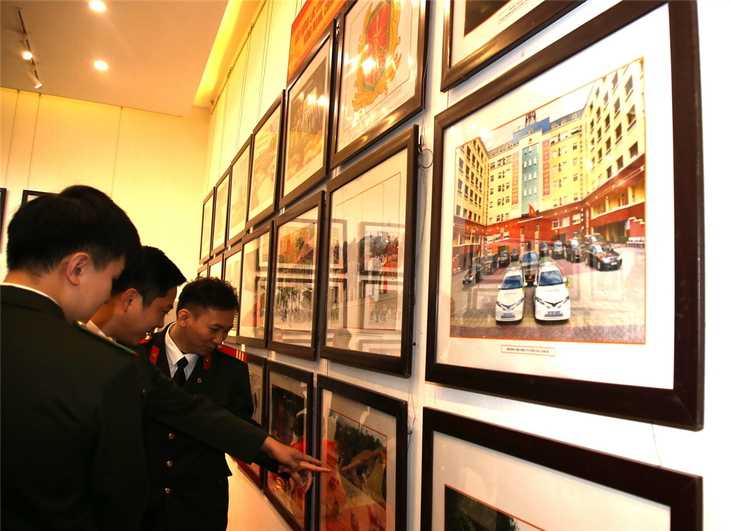 Photos of President Ho Chi Minh's bodyguards on display - ảnh 1