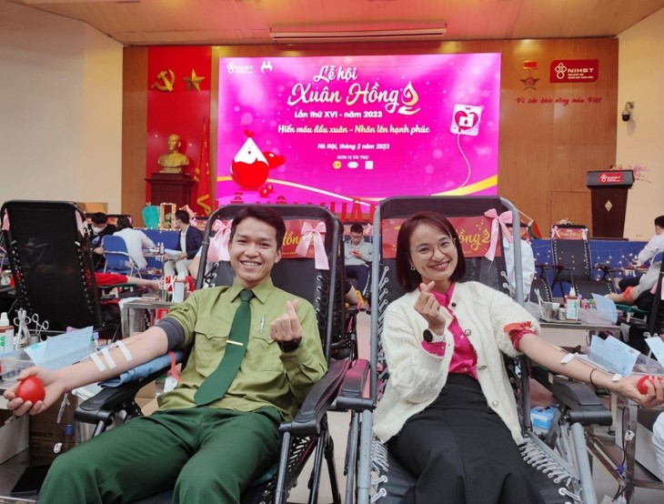Vietnam's biggest blood donation campaign aims to receive 6,000 units of blood - ảnh 1