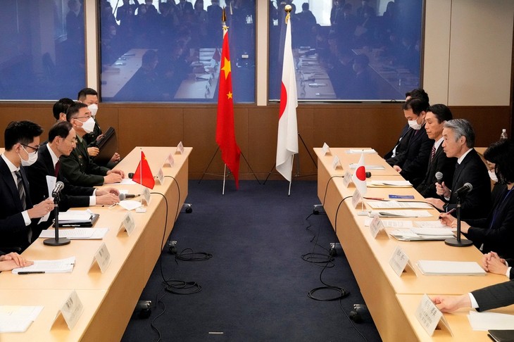 Japan, China hold first security talks in four years - ảnh 1