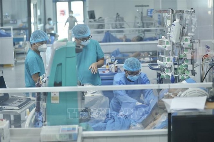 Ministry of Health tightens COVID-19 prevention measures - ảnh 1