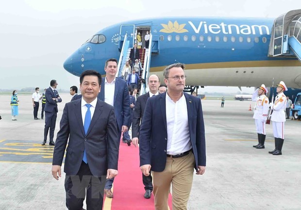 Luxembourg PM begins official visit to Vietnam  - ảnh 1