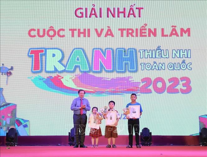 39 authors awarded at National Children's Painting Competition and Exhibition  - ảnh 1