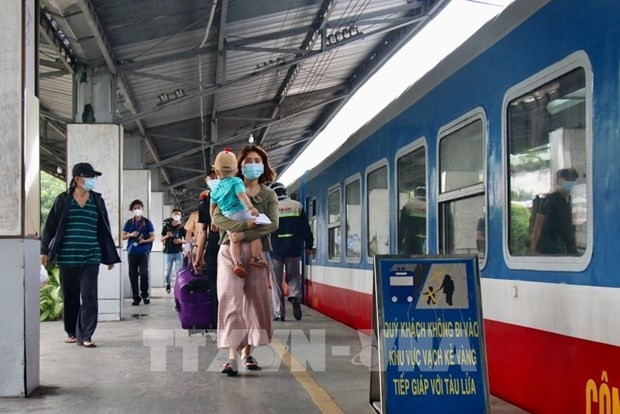 Hanoi-Hai Phong trains to be operated daily at Hanoi station - ảnh 1