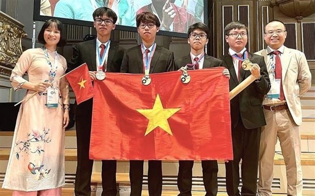Students bag four medals at Int'l Chemistry Olympiad 2023 - ảnh 1