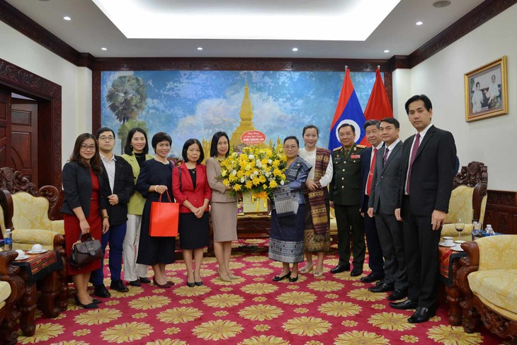 VOV5 congratulates Laos on National Day  - ảnh 2
