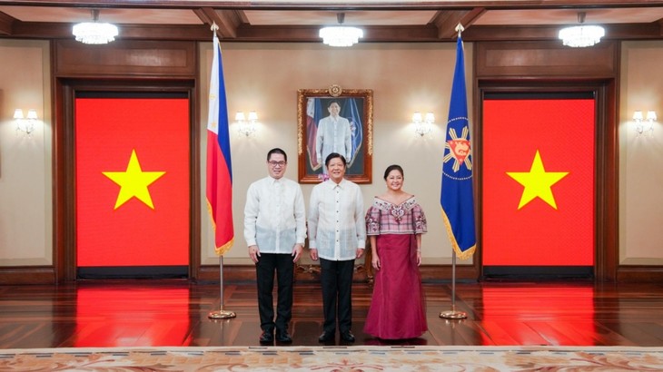 Philippine President’s Vietnam visit marks new milestone in strategic partnership - ảnh 1