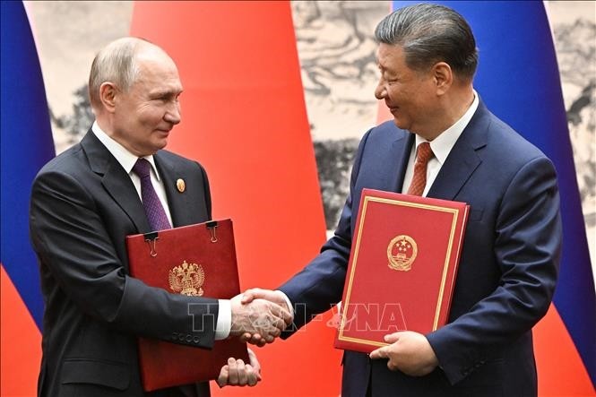 Presidents of China and Russia issue joint statement, meet the press - ảnh 1