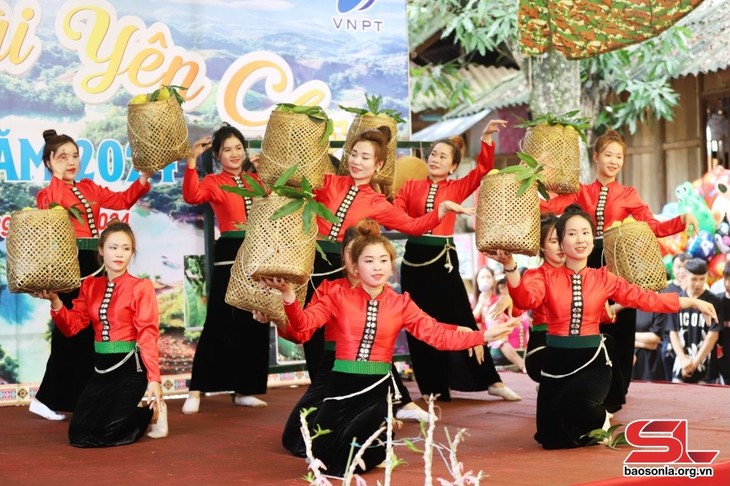 2024 mango festival opens in Yen Chau - ảnh 1