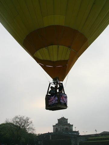 2016年国际氢气球节在顺化市举行 - ảnh 1