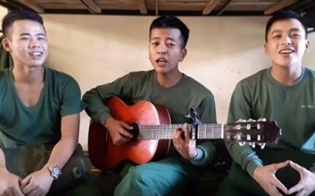 三名部队战士组合及其创作的歌曲 - ảnh 1
