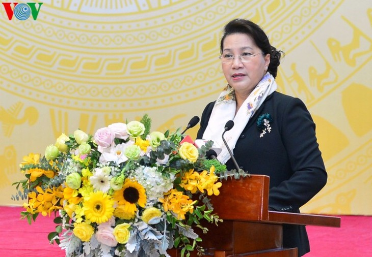 越南国会主席阮氏金银出席劳动、为国立功者和社会领域2020年工作部署会议 - ảnh 1