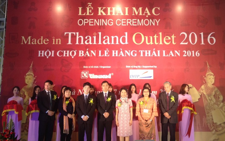 เปิดงานแสดงสินค้าไทย MADE IN THAILAND OUTLET 2016 - ảnh 1