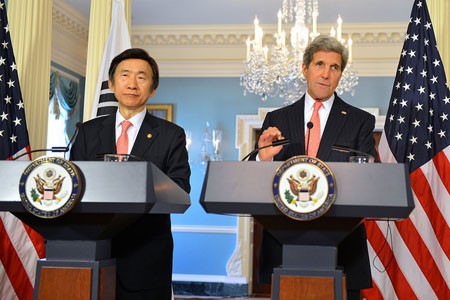 สาธารณรัฐเกาหลีและสหรัฐฯผลักดันการเจรจา 5 ฝ่ายเกี่ยวกับปัญหานิวเคลียร์ของเปียงยาง - ảnh 1